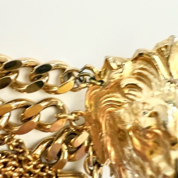 Vintage 80s Accessocraft NYC Signed Gold Lion Head Chain Tassel Buckle Belt main image 4